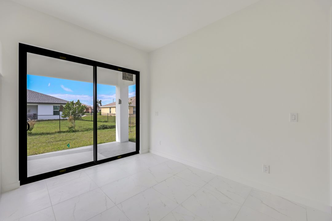 4138 NE 23rd Ave, Cape Coral, FL 33993