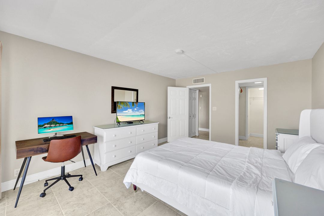 1 Bluebill Ave #409, Naples, FL 34108