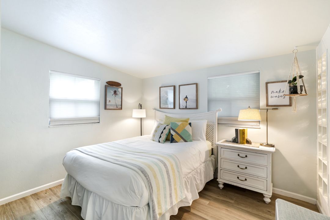 1971 Holiday Ln, Naples, FL 34104