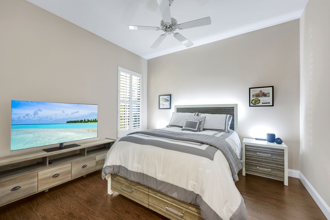 5291 Hawkesbury Way, Naples, FL 34119