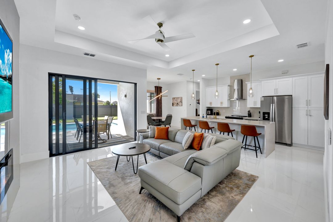 636 NE 8th Terrace, Cape Coral, FL 33909