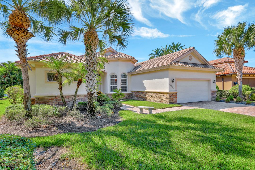 11982 Heather Woods Ct, Naples, FL 34120