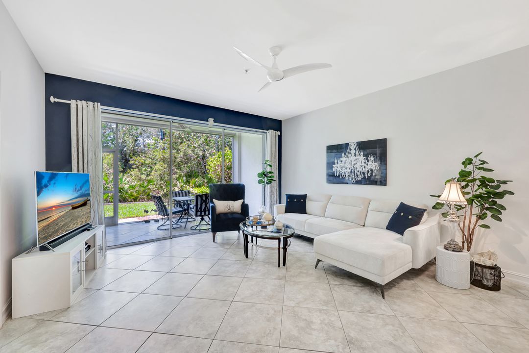 1045 Tarpon Cove Dr #102, Naples, FL 34110