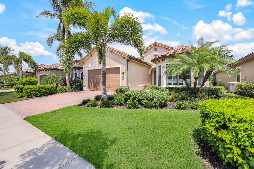 9096 Isla Bella Cir, Bonita Springs, FL 34135