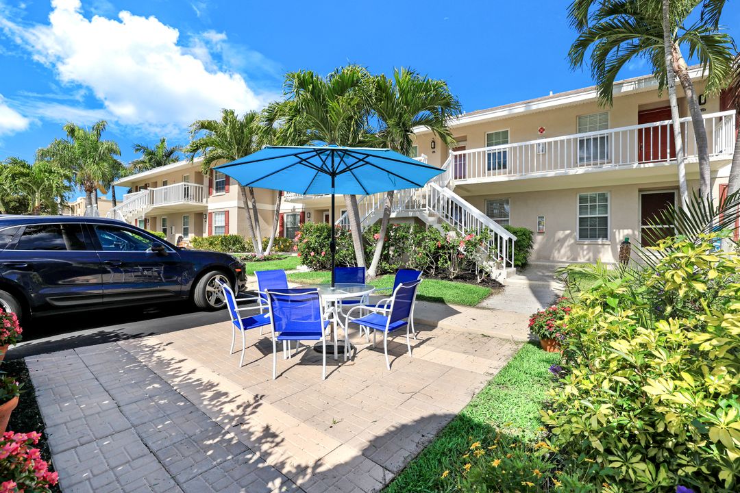 837 W Elkcam Cir, Unit 425 - Marco Island, FL 34145