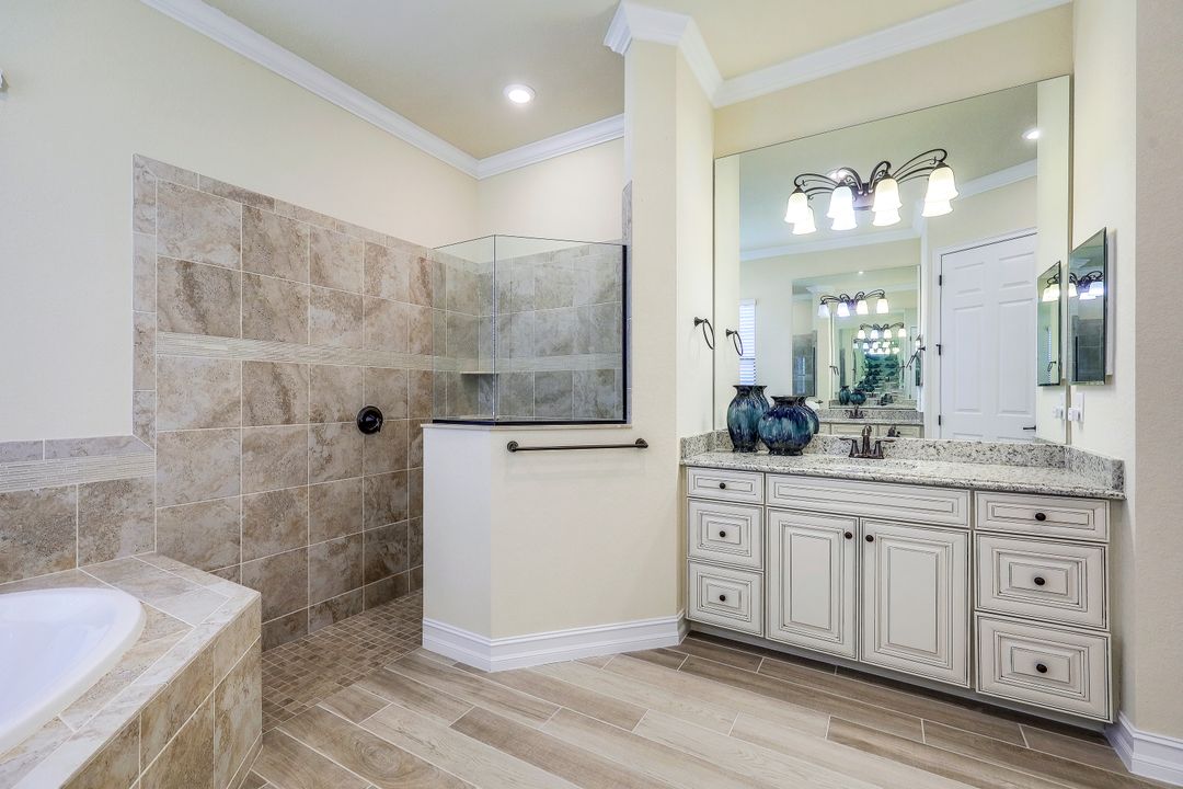 28761 Cavan Ct, Bonita Springs, FL 34135