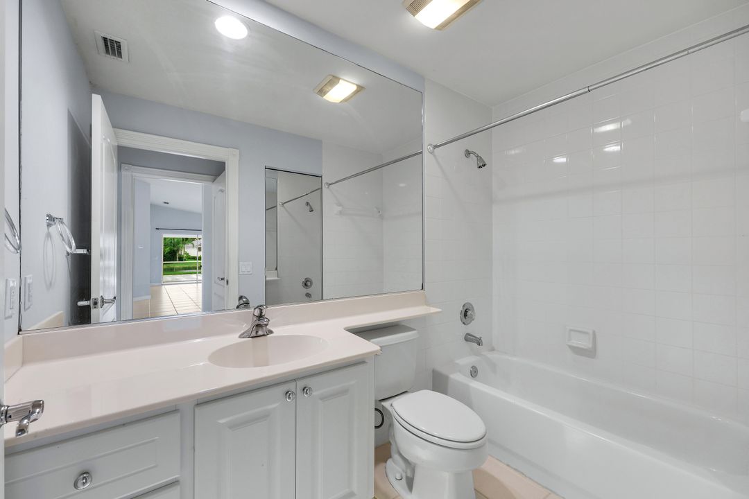 4922 Kingston Way, Naples, FL 34119