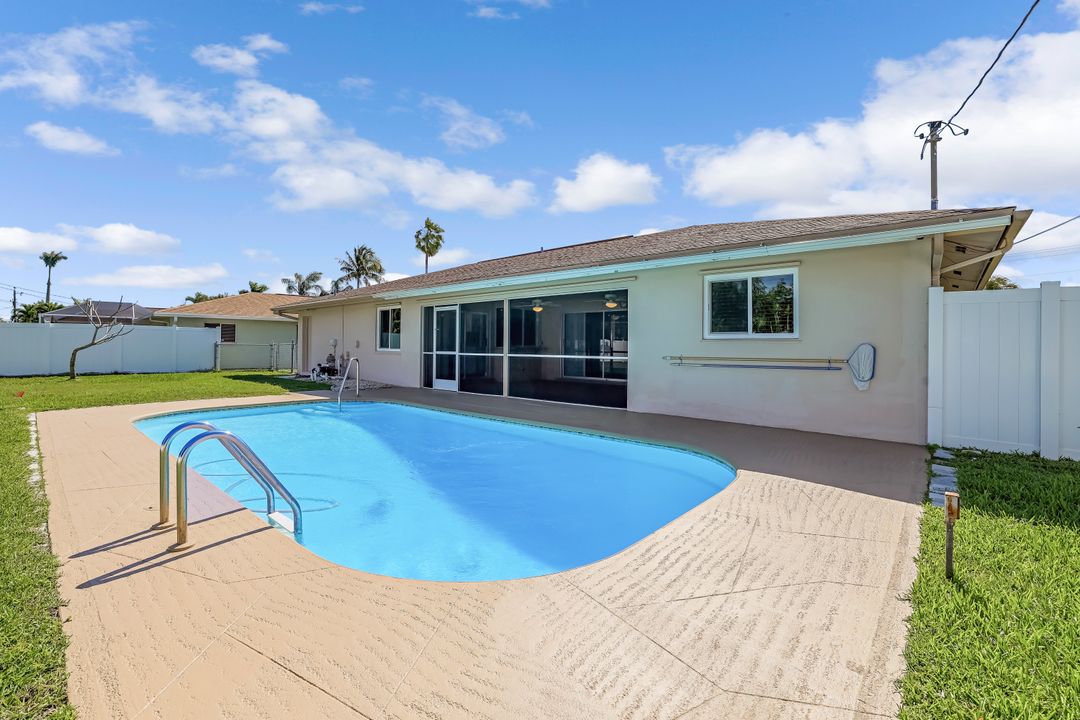 2533 Shelby Pkwy, Cape Coral, FL 33904