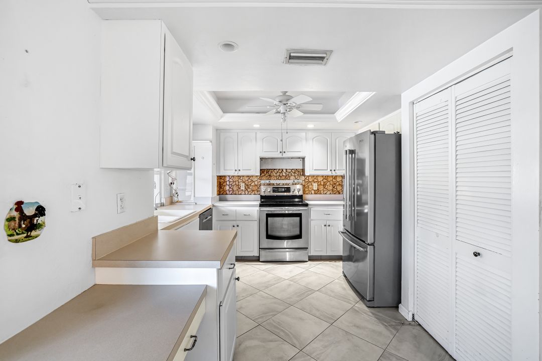 2805 Golden Gate Blvd W, Naples, FL 34120