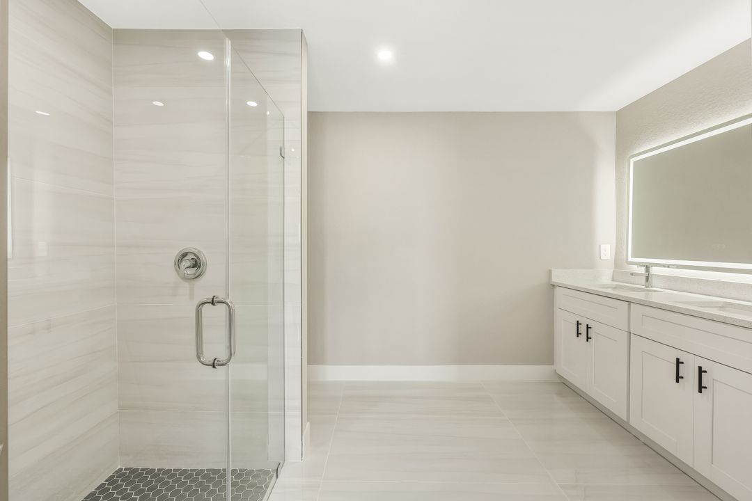 2821 NW 25th Ln, Cape Coral, FL 33993