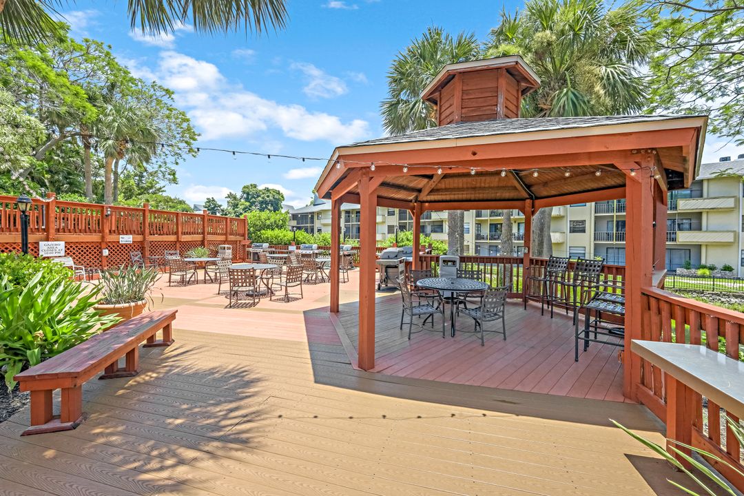 600 Neapolitan Way #142, Naples, FL 34103