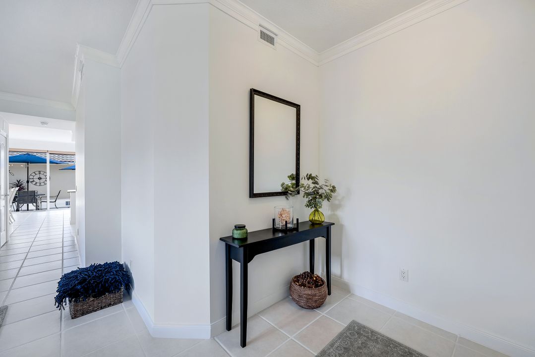 6214 Towncenter Cir, Naples, FL 34119