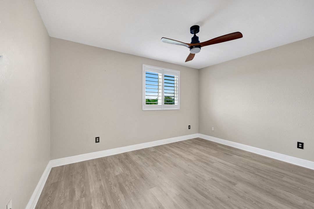 1764 Birdie Dr, Naples, FL 34120