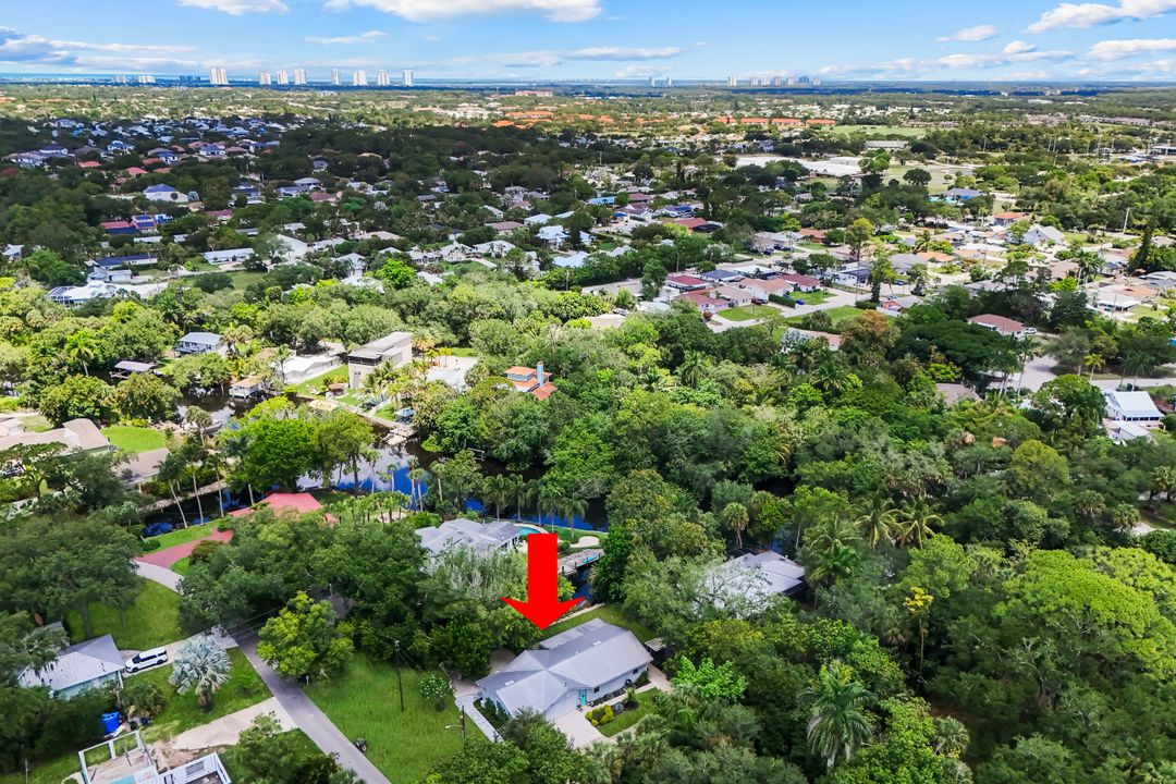 27292 East Dr, Bonita Springs, FL 34135