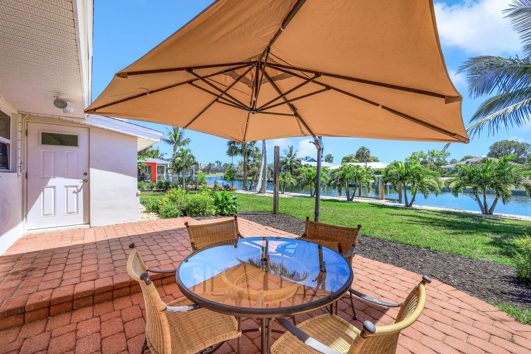 811 Wintergreen Ct, Marco Island, FL 34145