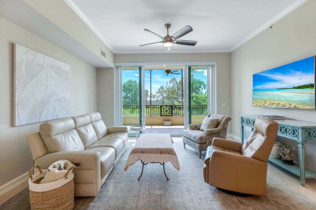 2728 Tiburon Blvd E #403, Naples, FL 34109