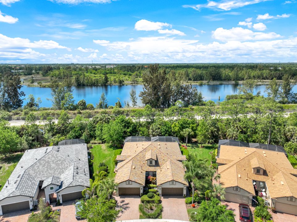 7113 Live Oak Dr, Naples, FL 34114
