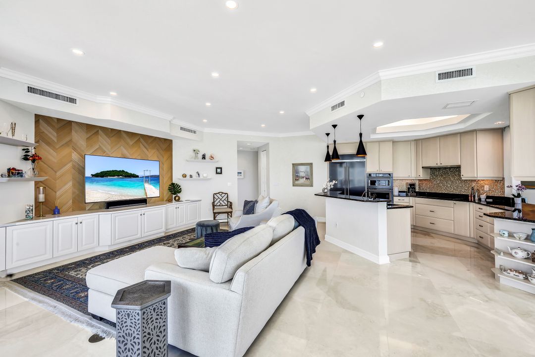 4151 Gulf Shore Blvd N #1604, Naples, FL 34103