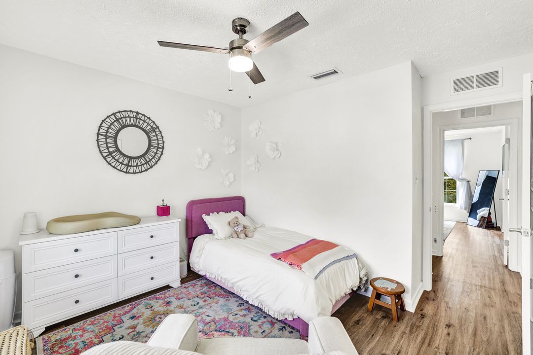 534 Leawood Cir, Naples, FL 34104