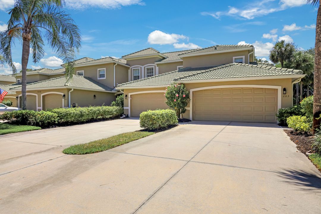 3575 Laurel Greens Ln N #203, Naples, FL 34119