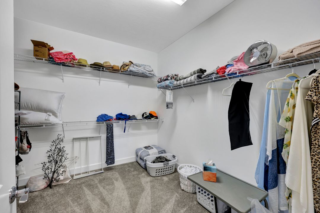 19572 Utopia Ln, Estero, FL 33913