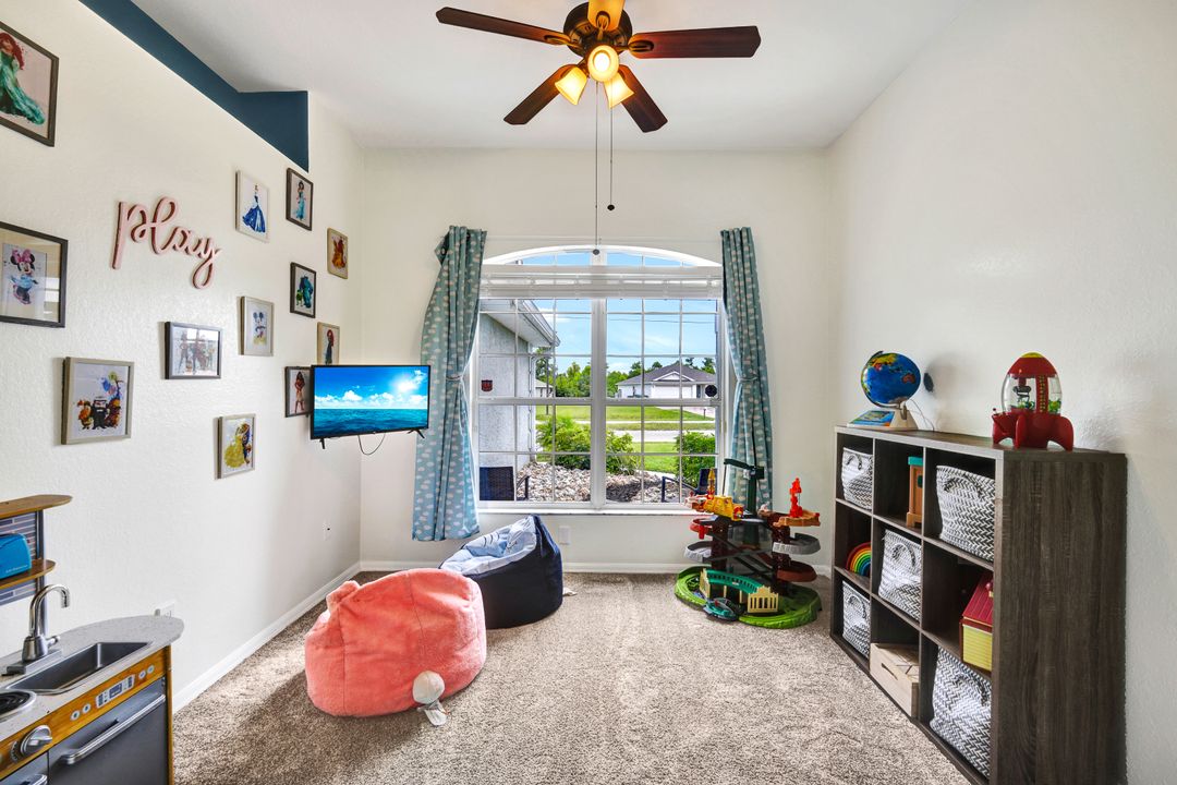 4414 Garden Blvd, Cape Coral, FL 33909