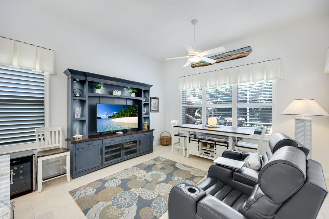 20552 Foxworth Cir, Estero, FL 33928