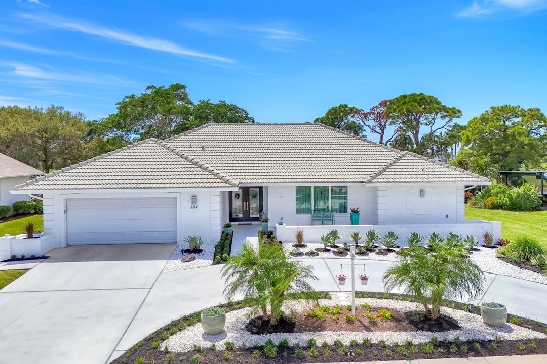 584 Nassau Rd, Marco Island, FL 34145