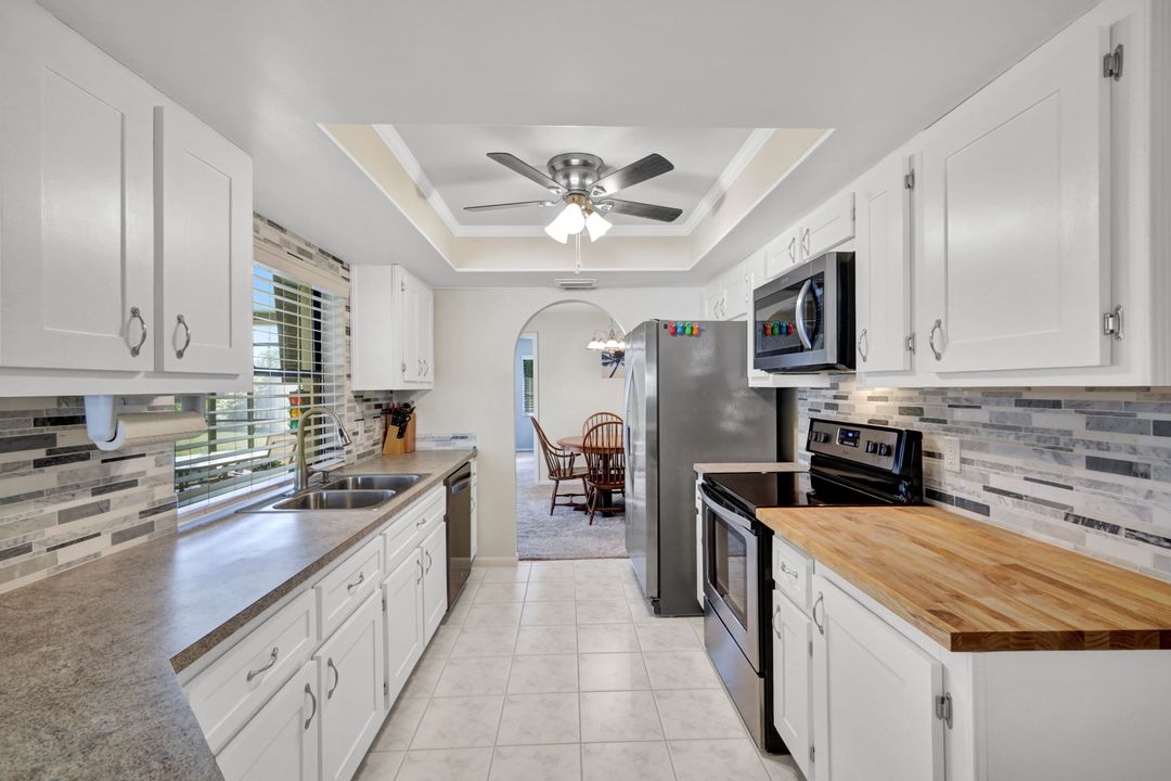 215 SE 12th Ave, Cape Coral, FL 33990