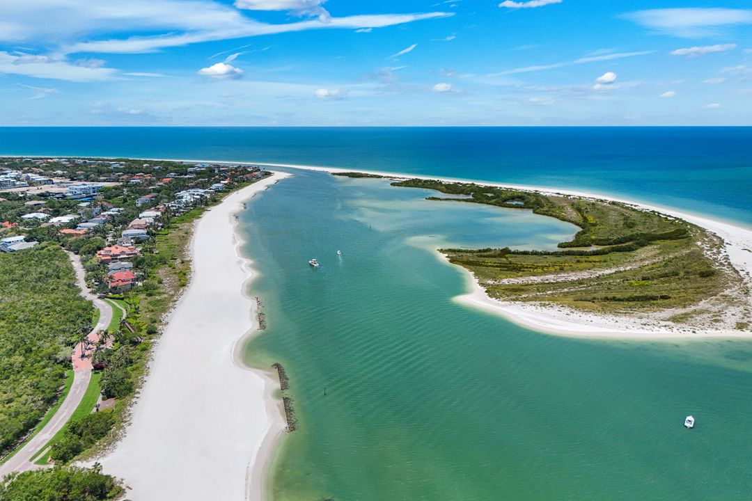 834 Hideaway Cir W, Marco Island, FL 34145