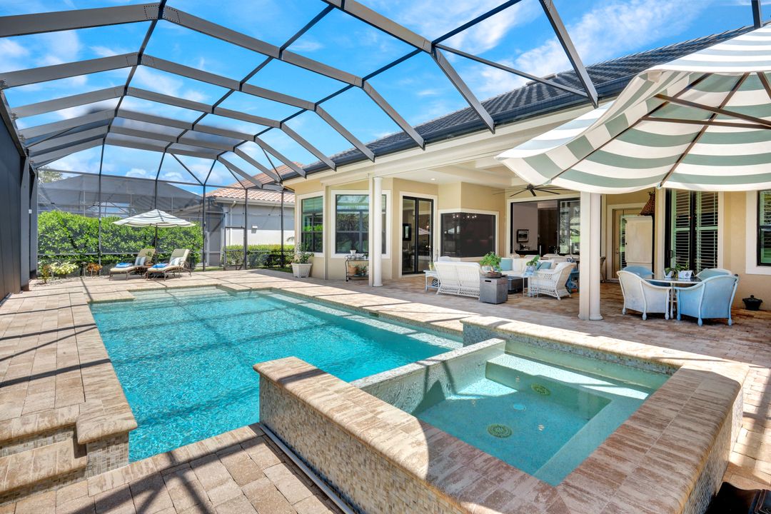 12194 Wicklow Ln, Naples, FL 34120