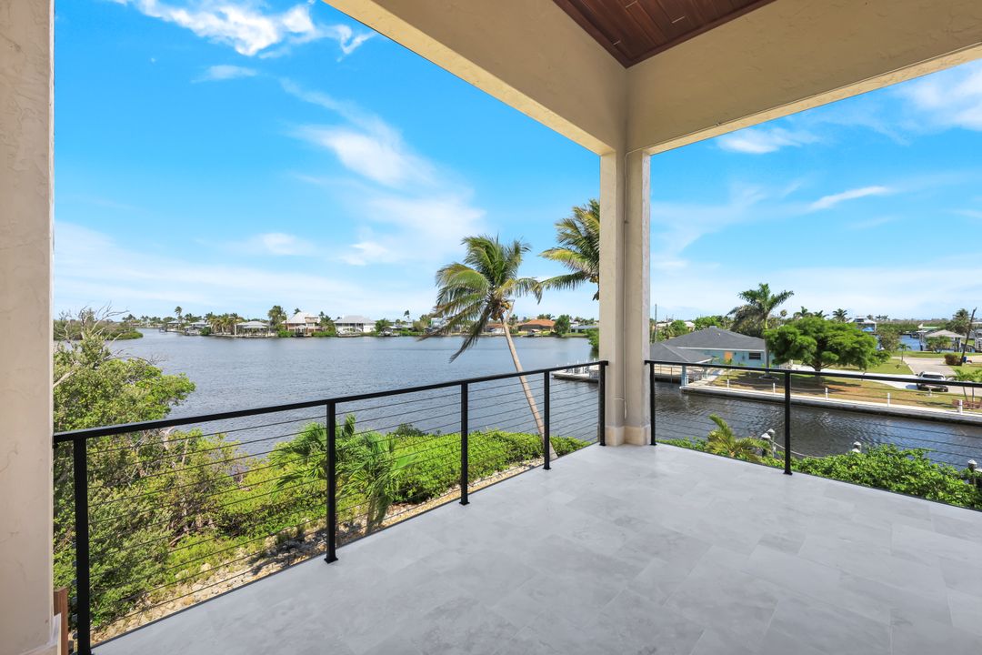 2755 Cussell Dr, Saint James City, FL 33956
