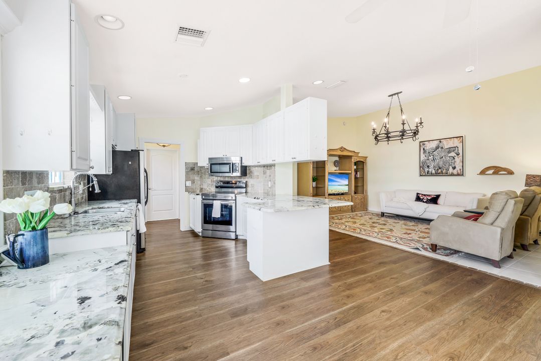 4823 Lasqueti Way, Naples, FL 34119