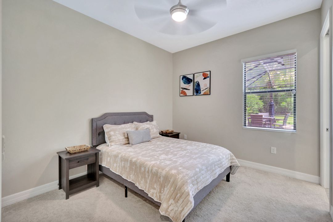 2102 Antigua Ln, Naples, FL 34120