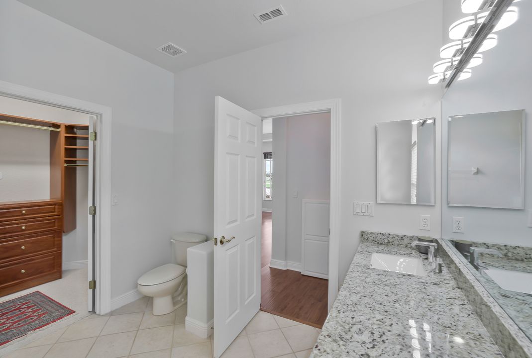 4923 Cerromar Dr, Naples, FL 34112