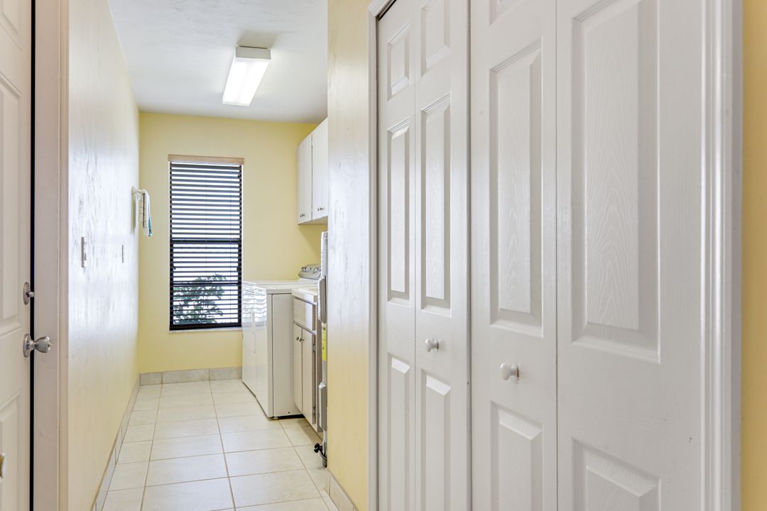 1002 SE 5th St, Cape Coral, FL 33990
