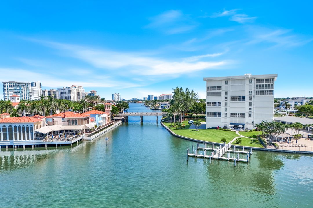 250 Park Shore Dr #601, Naples, FL 34103