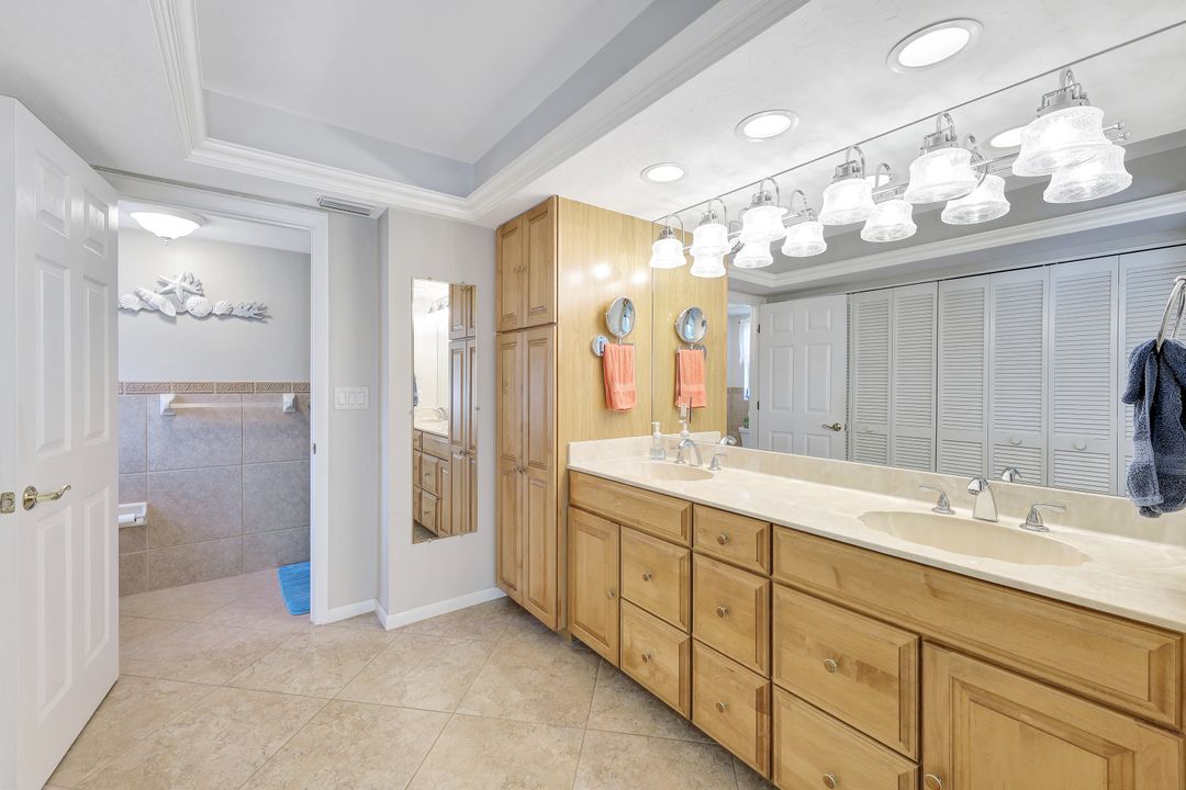 1235 Shenandoah Ct, Marco Island, FL 34145