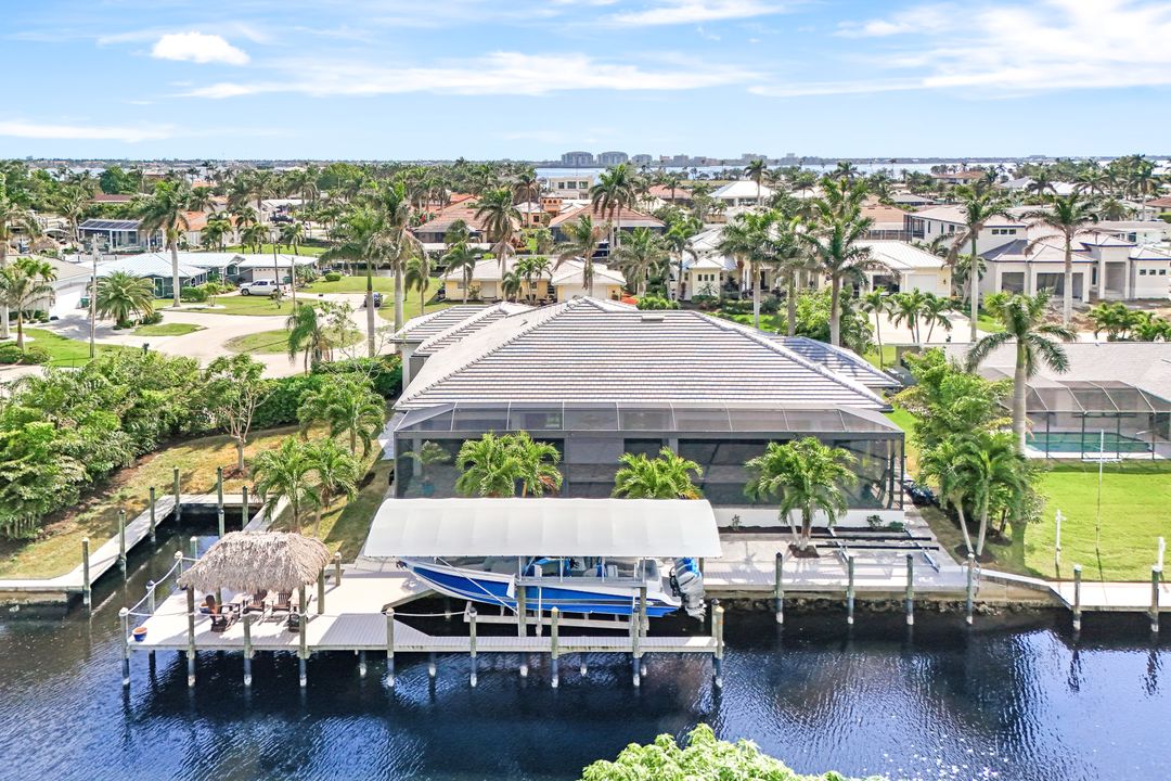1135 Lorraine Ct, Cape Coral, FL 33904