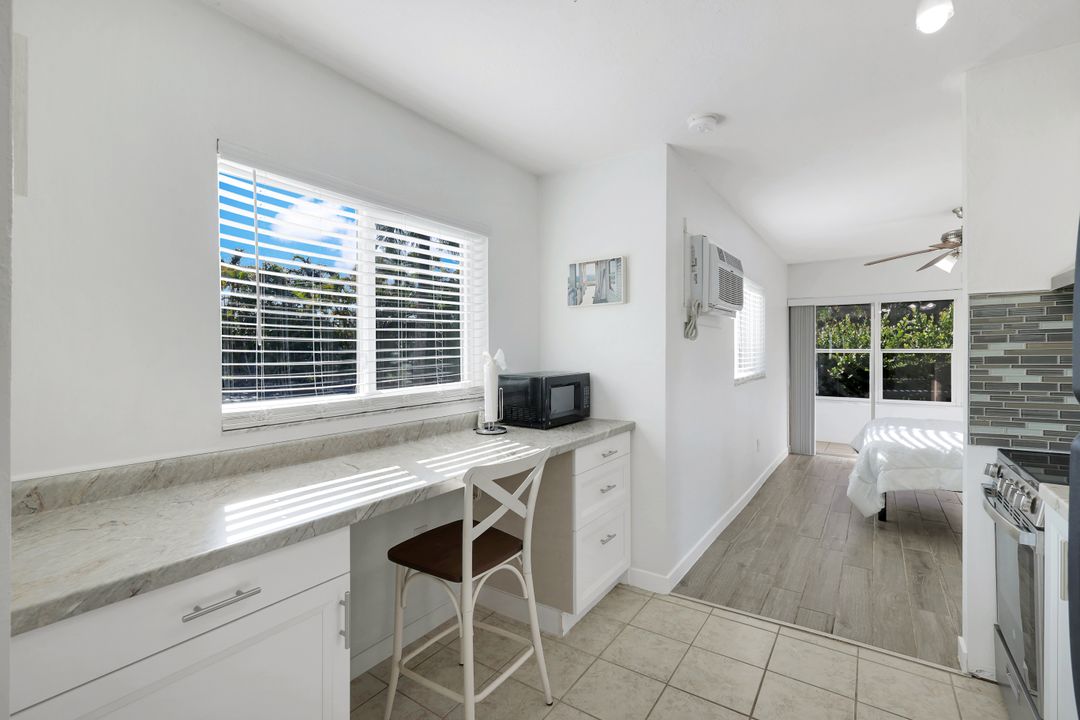 8148 Country Rd #101, Fort Myers, FL 33919