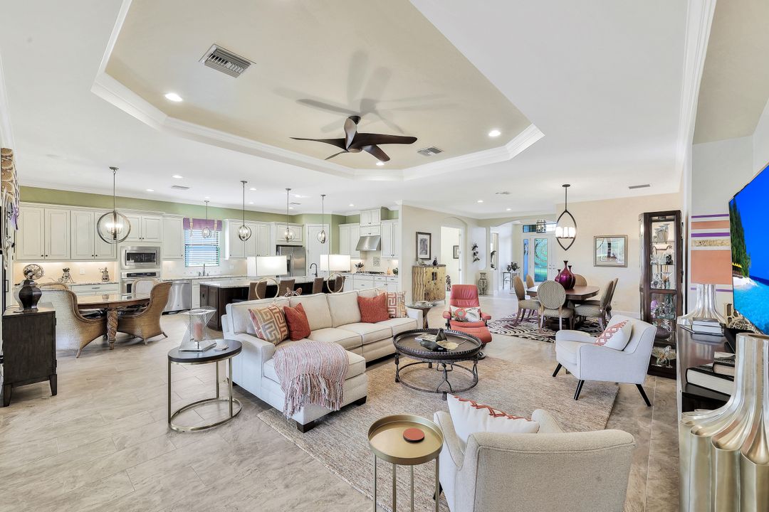 8908 Savona Ct, Naples, FL 34119