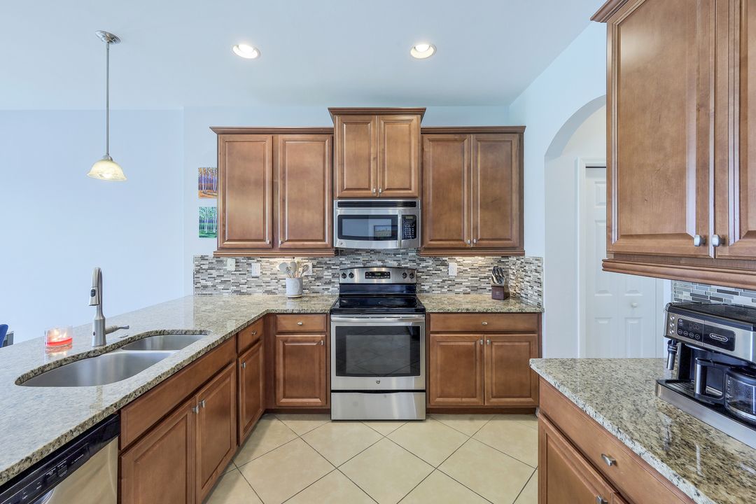 14762 Sutherland Ave, Naples, FL 34119