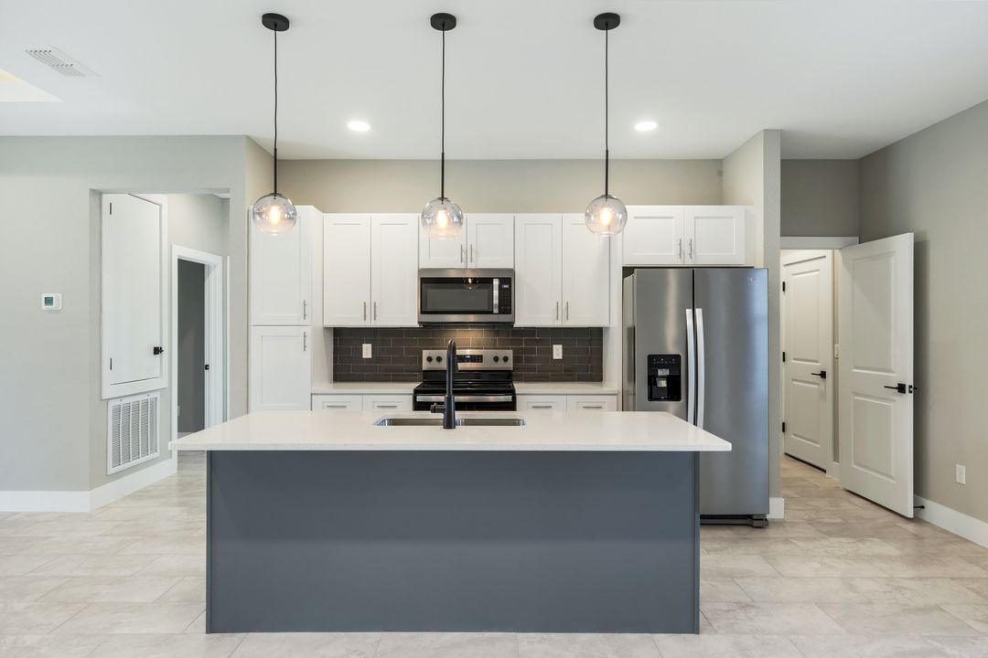 421 NE 19th Terrace, Cape Coral, FL 33909