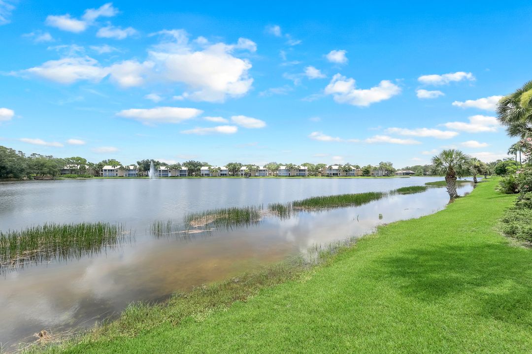 3760 Lakemont Dr, Bonita Springs, FL 34134