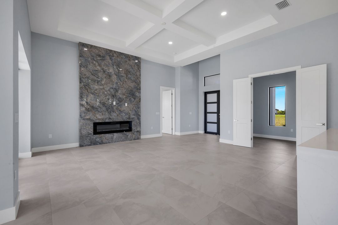 3842 NW 43rd Pl, Cape Coral, FL 33993