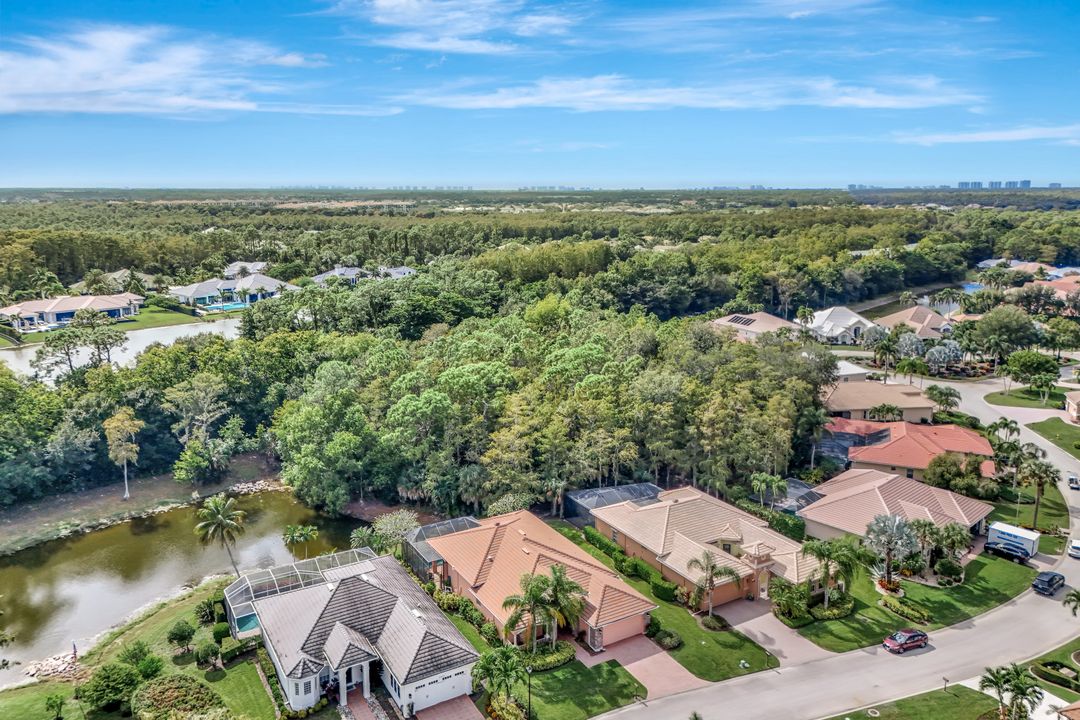 12910 Silverthorn Ct, Bonita Springs, FL 34135