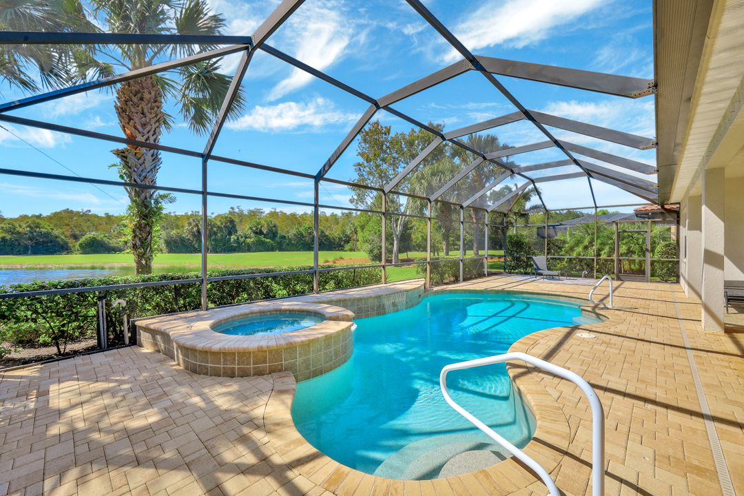 11982 Heather Woods Ct, Naples, FL 34120