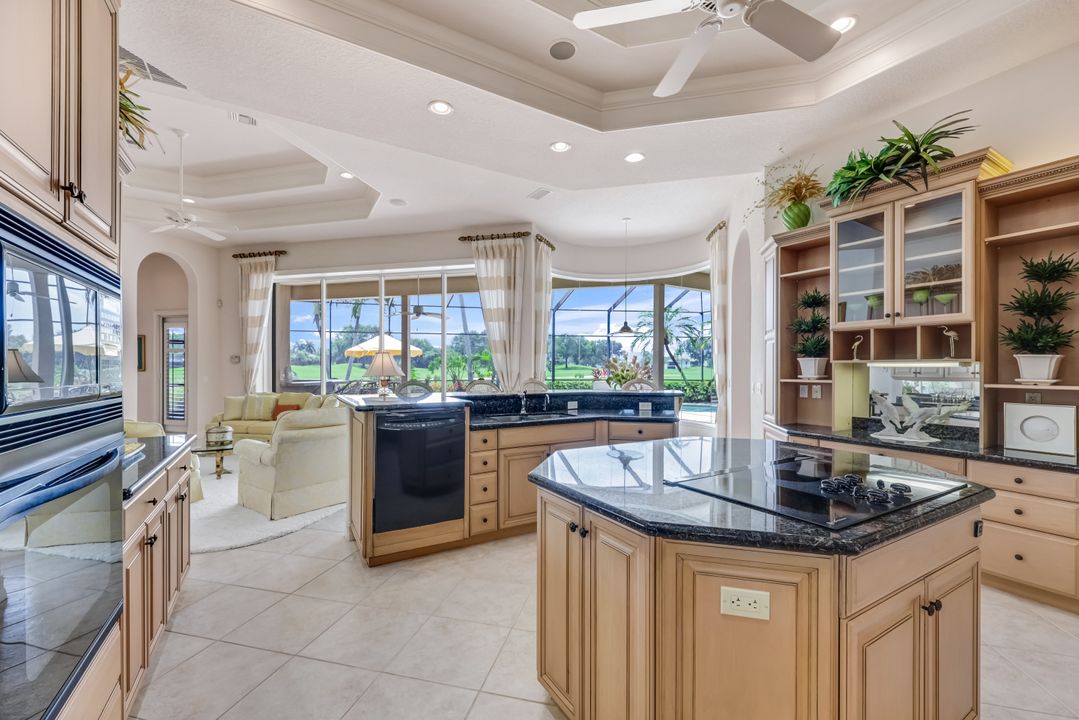 2988 St Barnabas Ct, Naples, FL 34105
