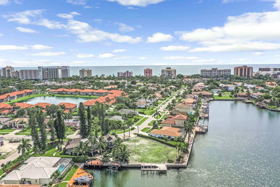 1072 Fieldstone Dr, Marco Island, FL 34145