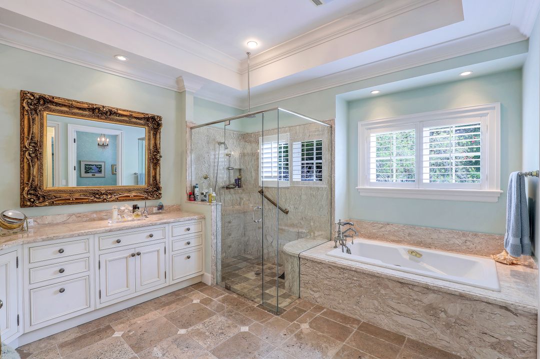 266 15th Ave S, Naples, FL 34102